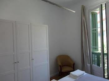 Claris Appartement *
